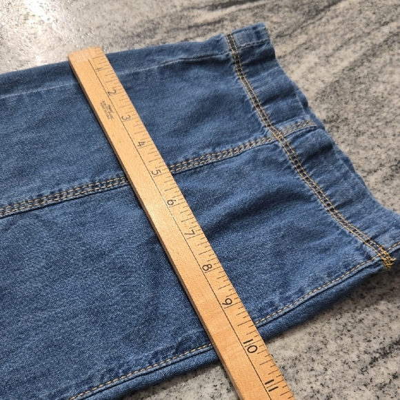 Curve Appeal Women's 6/28 Lightweight Denim Wide Leg Cropped Jeans - Picture 13 of 14